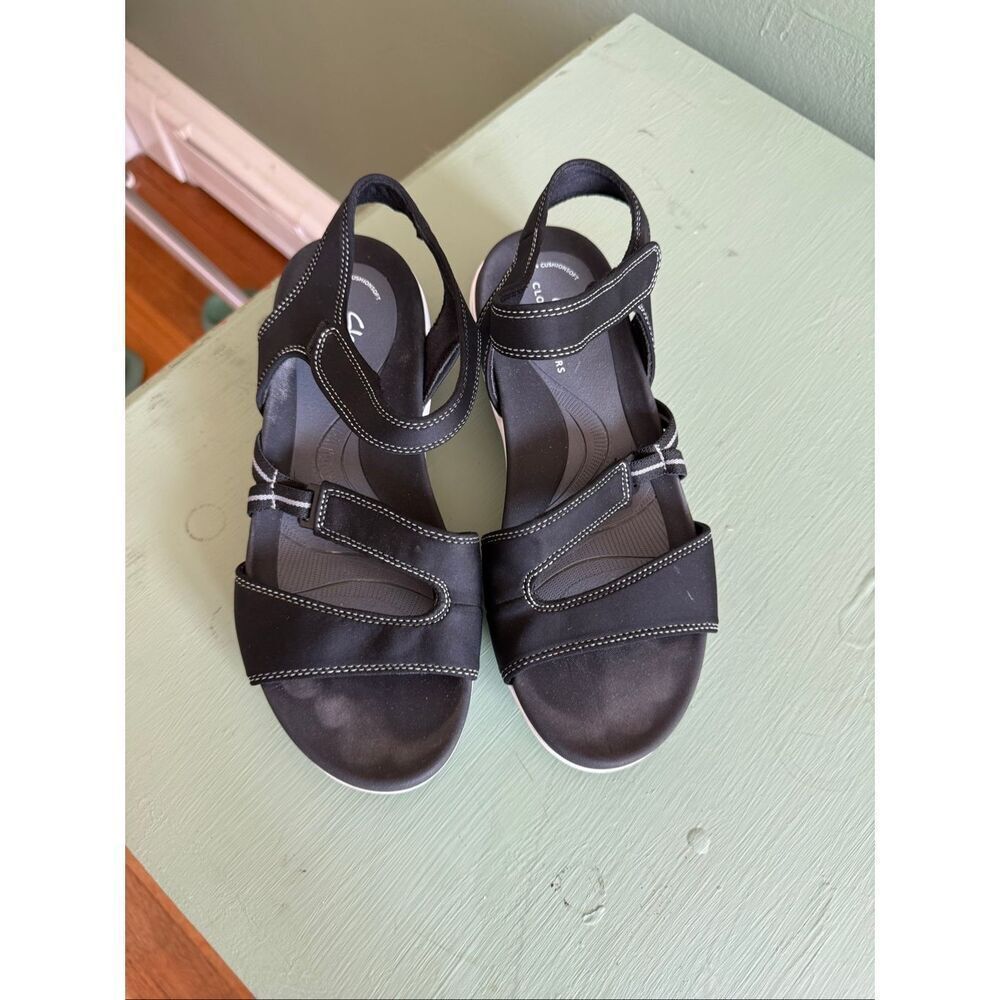 Clarks Cloud Stepper Black Hook & Loop Sandals sz 8-1/2